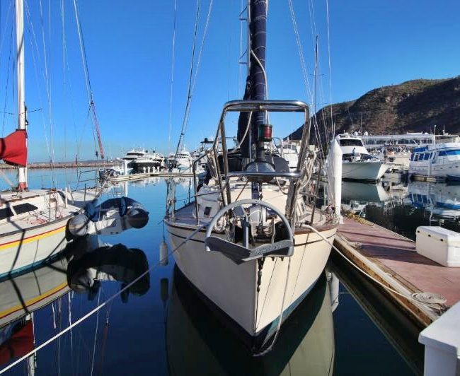 006_1990-Island-Packet-32