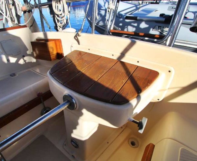 028_1990-Island-Packet-32