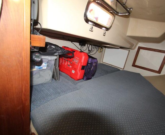 041_1990-Island-Packet-32