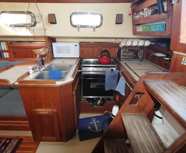 044_1990-Island-Packet-32