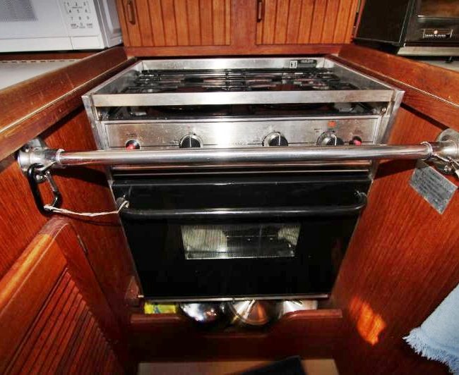 045_1990-Island-Packet-32