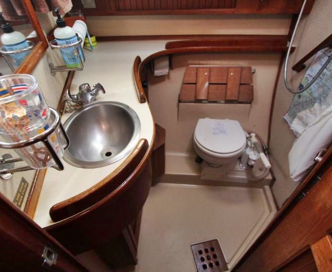 052_1990-Island-Packet-32