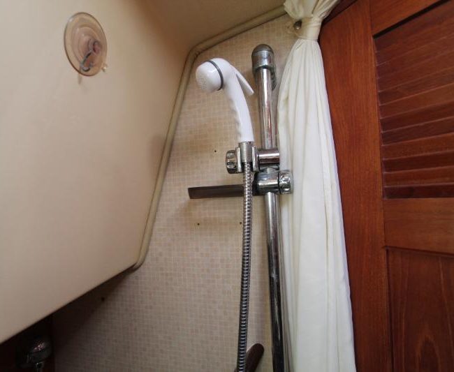 053_1990-Island-Packet-32