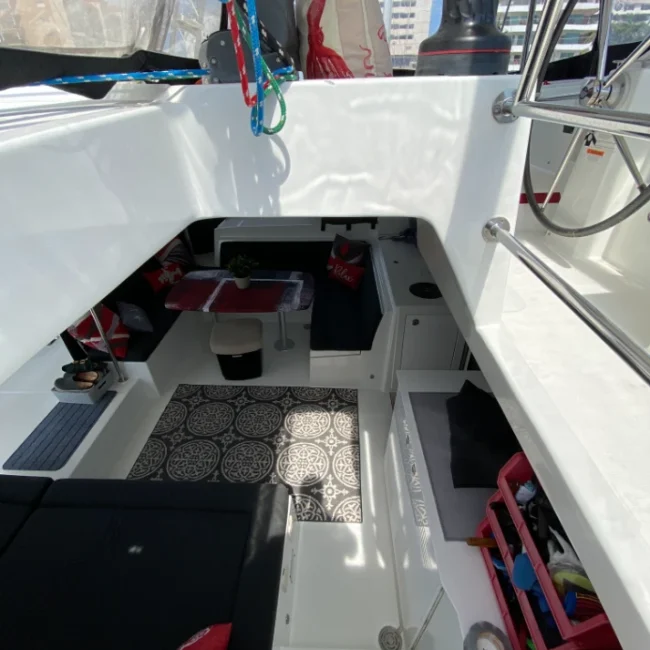 083_best-2016-lagoon-450f-flybridge-for-sale-in-mexico