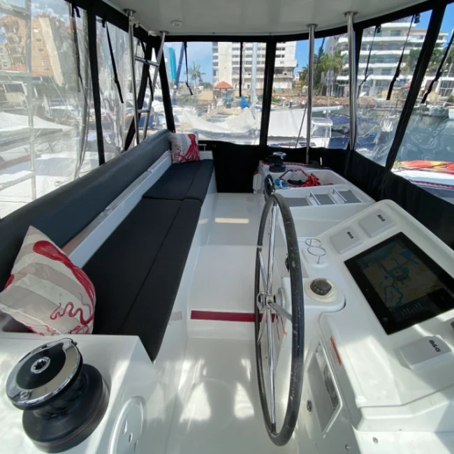 086_best-2016-lagoon-450f-flybridge-for-sale-in-mexico