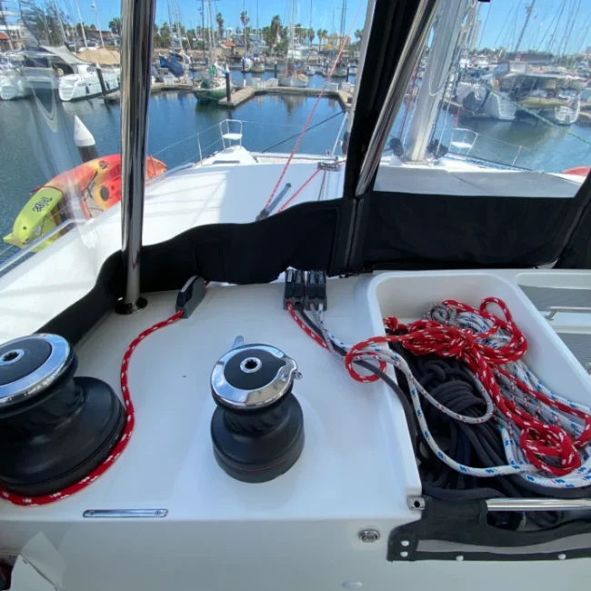097_best-2016-lagoon-450f-flybridge-for-sale-in-mexico