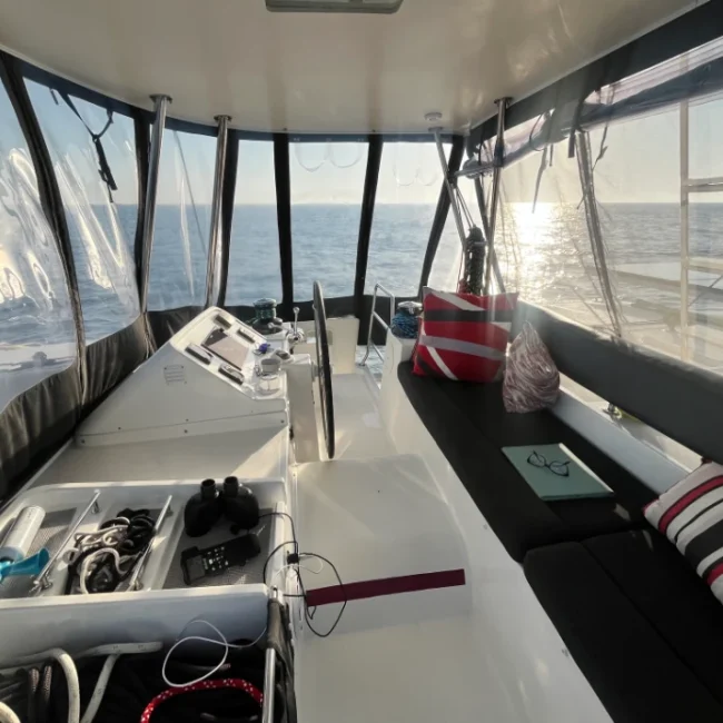 102_best-2016-lagoon-450f-flybridge-for-sale-in-mexico