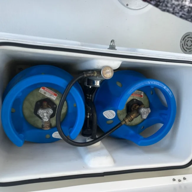 128_best-2016-lagoon-450f-cockpit-for-sale-in-mexico