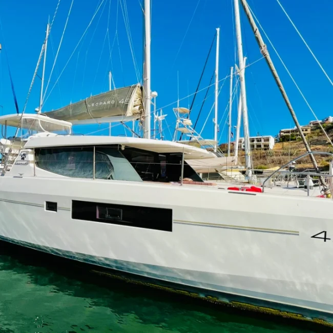009_2018-leopard-45-aquanimity_blueyonderyachts