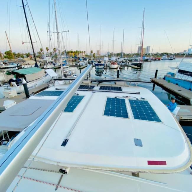 024_2011-leopard-38-catamaran-exterior_blueyonderyachts