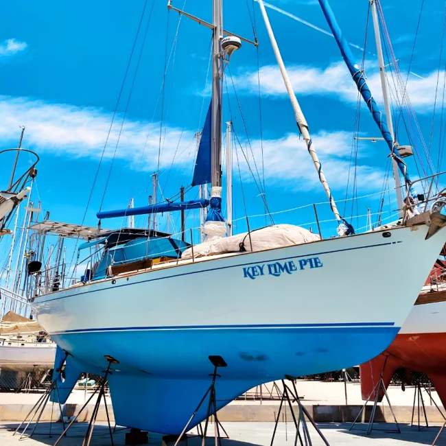 004_1979-kelly-peterson-44_blueyonderyachts