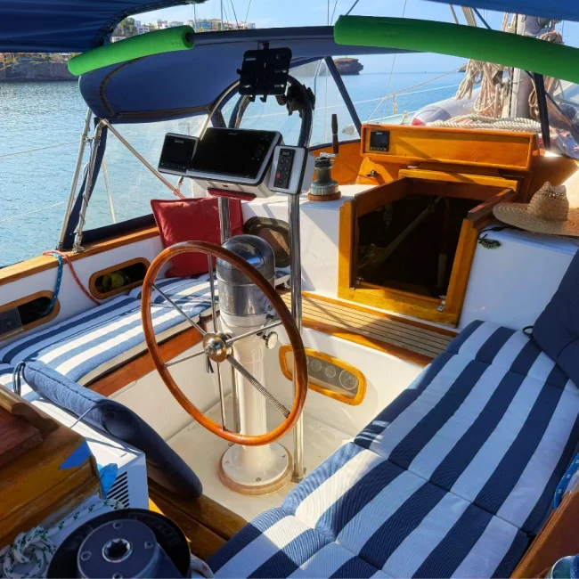 024_1979-kelly-peterson-44_blueyonderyachts